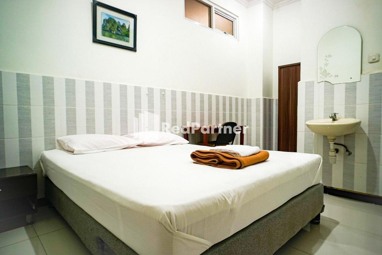 Hoki Homestay Redpartner Surabaya Exterior photo