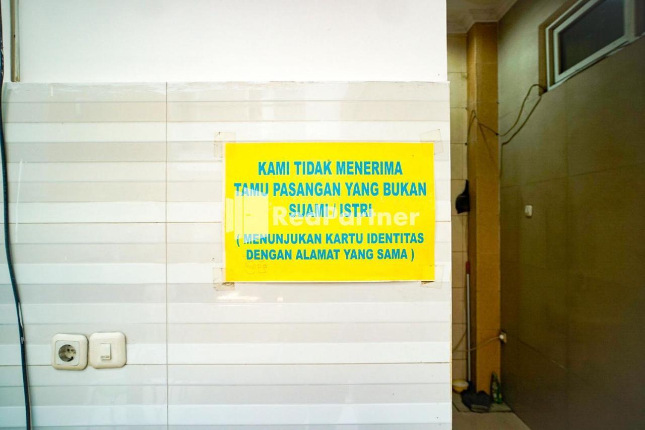 Hoki Homestay Redpartner Surabaya Exterior photo
